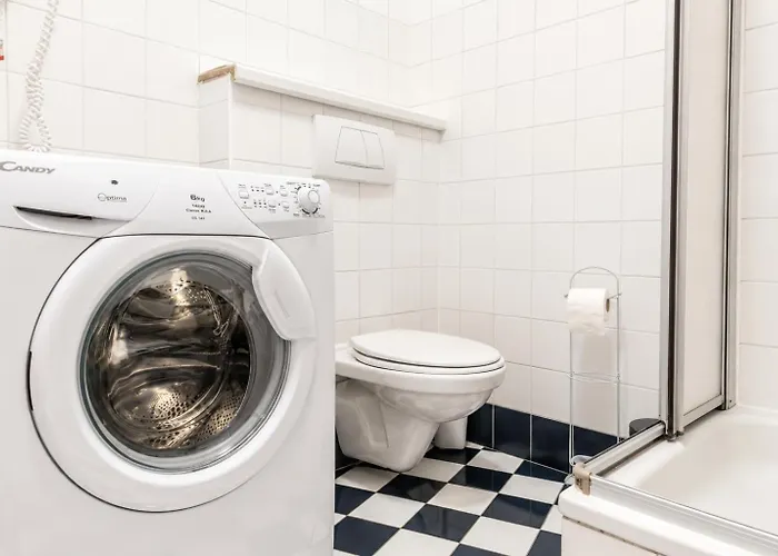 Welcoming 2br & 1lr Budget Well Connected Ideal For Long Apartamento Viena
